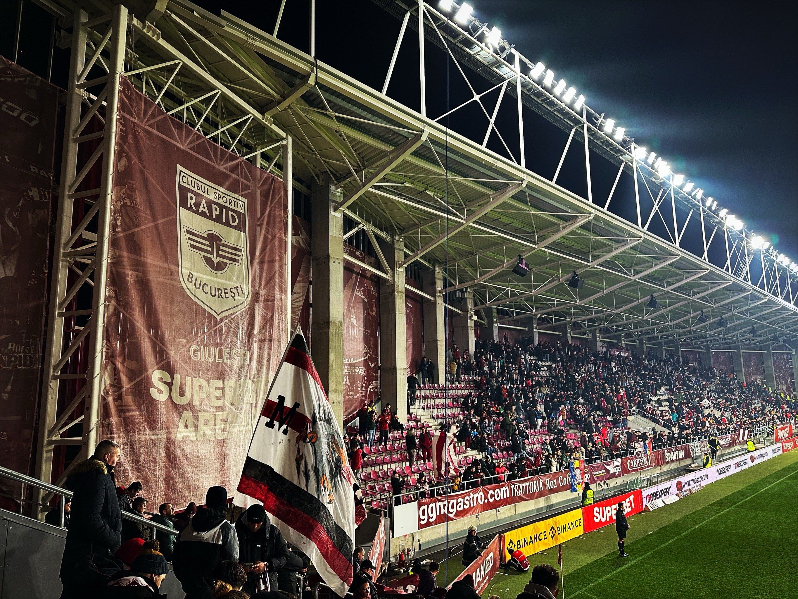 平博-篮球场上气氛激烈