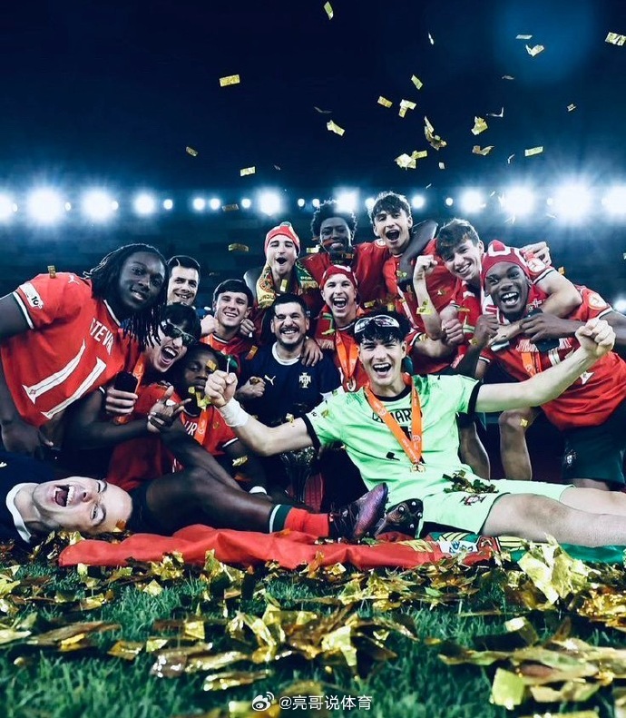 李霄鹏国足集训大名单